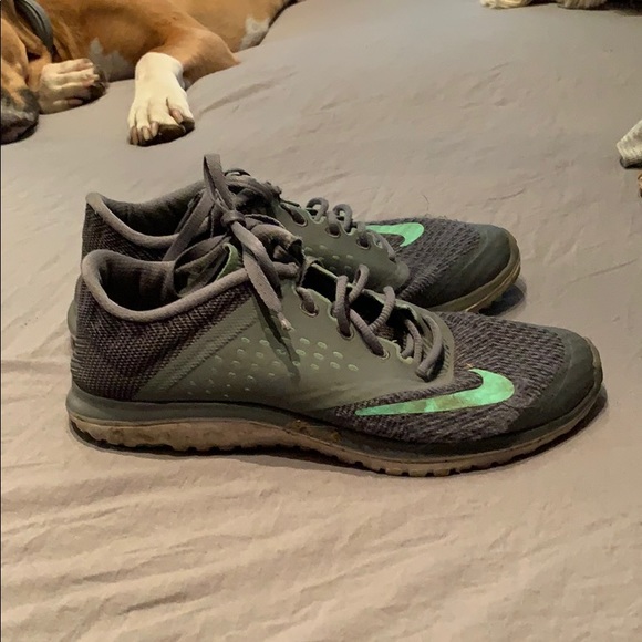 Nike sneakers. - Picture 4 of 4